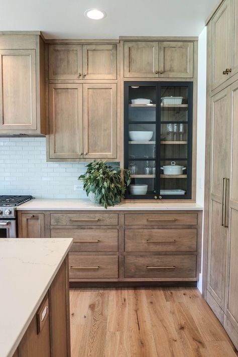 Transitional Decor Kitchen, New House - Kitchen, Farmhouse Kitchen Design, Kitchen Inspiration Design, Kitchen Redo, Transitional Decor, Counter Tops, Kitchen Cabinet Design, Updated Kitchen