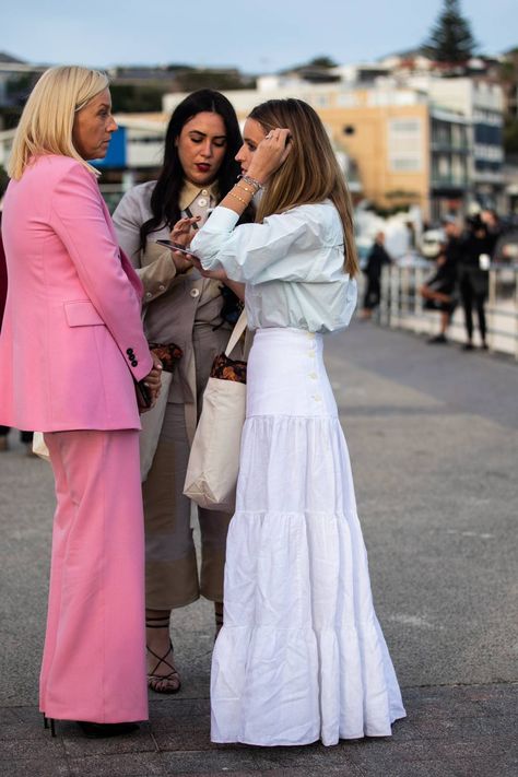 Australian Fashion Week Street Style | British Vogue Sydney Fashion Week, Australian Beaches, Fashion Week Schedule, Australian Fashion Week, Vogue British, Transitional Dressing, Fashion Australia, Sew Projects, Australian Food