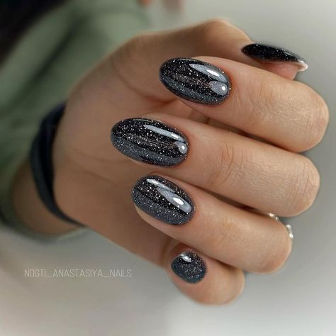 Black Festive Nails, Black Glitter Almond Nails, Grey Sparkle Nails, Black Nails With Silver Glitter, Summer Nail Color Ideas, Black Sparkly Nails, Black Sparkle Nails, Perfect Nail Color, Pink Bling Nails