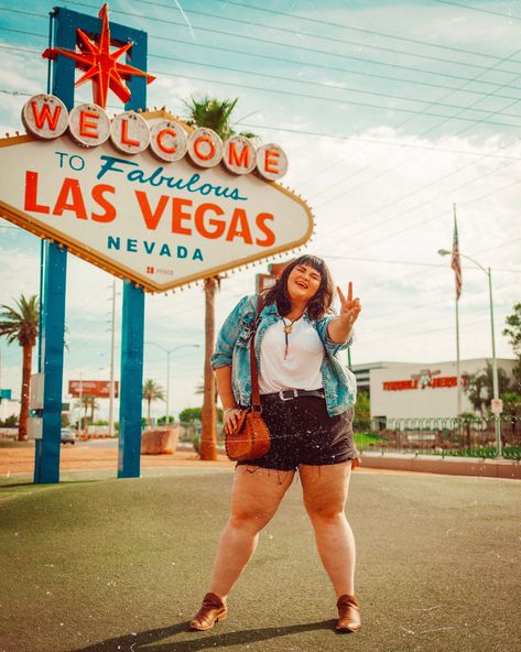 Plus Size Boho | Plus Size Travel Blogger | Roseybeeme | Rosey Blair Plus Size Outfits For Vegas, Las Vegas Outfit Plus Size, Vegas Outfit Ideas Plus Size, Vegas Plus Size, Plus Size Vegas Outfits, Outfits For La, Plus Size Travel, Plus Size Body Shapes, Vegas Vibes