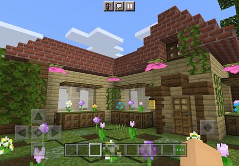 Cute Minecraft Houses For Couples, Minecraft House For Couple, Minecraft Couple House Ideas, Cute Couple Minecraft Houses, Couples Minecraft House, Minecraft Couple Aesthetic, Minecraft Lover House, Minecraft Couple House, Cottage Minecraft