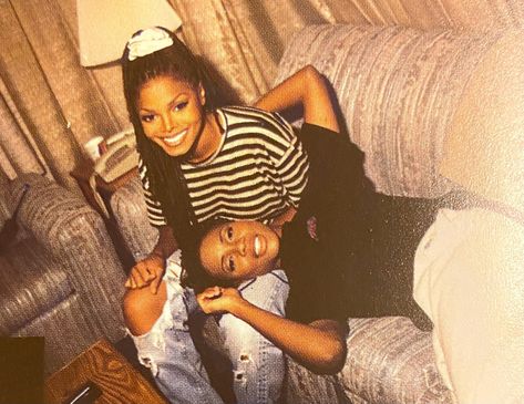 é on Twitter: "janet jackson and mc lyte, 1994… " Mc Lyte 90s, 90s Pics, Girly Nostalgia, Janet Jackson 90s, 90s Black Culture Aesthetic, Black 90s Fashion, Mc Lyte, Jo Jackson, Looks Hip Hop