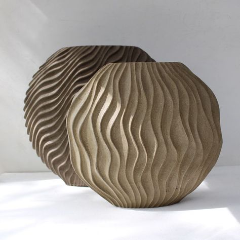 Michele Bianco | Making a Seaweed carved disc vessel today for upcoming gallery winter shows. A sneak peek at two completed pieces that will be in this… | Instagram Teapot Crafts, Ceramics Bowls Designs, Clay Carving, Carved Pottery, Textured Bowls, Ceramics Pottery Vase, Hair Salon Decor, Ceramic Texture, Clay Vase