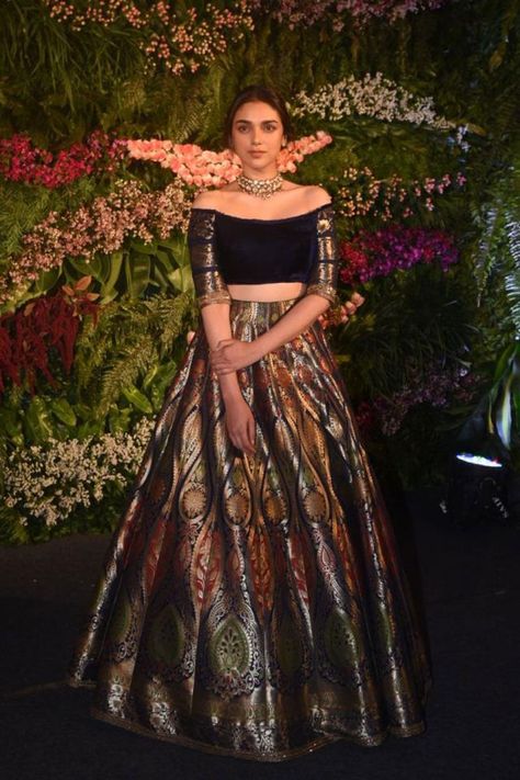 Receptions Ideas, Wedding Day Outfit, Aditi Rao Hydari, Aditi Rao, Lehenga Blouse Designs, Indian Lehenga, Lehenga Blouse, Anushka Sharma, Silk Lehenga