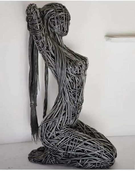 Pin by Daniel Martin on Cooh in 2022 | Metal sculpture wall art, Wall sculpture art, Pop art drawing Welding Women, Robin Wight, Sculptures Sur Fil, Metal Sculpture Wall Art, Sculpture Wall Art, Welding Ideas, Frida Art, Wire Art Sculpture, Pop Art Drawing