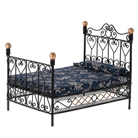 Dovewill - 1:12 Scale Black Metal Double Bed Miniature Metal Double Bed, Stuff For Room, Tiny Bed, Double Bed Mattress, Dollhouse Inspiration, Dollhouse Bed, Dollhouse Bedroom, Haunted Dollhouse, Miniature Dollhouse Furniture