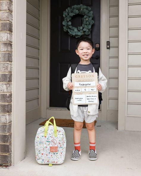 Crying because my baby is a kinder grad! 🎓 I still cannot believe how much Grey has grown and learned this year. He’s gotten really good with reading and writing (in Korean and English) and made so many new friends! We couldn’t be more proud! 1st grade here we come! 💪 Swipe to see Grey’s first day vs last day! 😭 #kindergarten #kindergrad #graduate #5yearsold #kindergartengraduation Korean Preschool Classroom, Korean Kindergarten, Korean Elementary School, 100th Day Korean Celebration, Kindergarten Here I Come, Kindergarten Graduation, Last Day, New Friends, Kindergarten