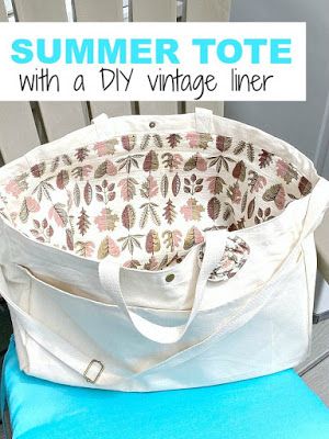 How to Make a Liner for a Summer Tote using vintage fabric and an inexpensive tote. Homeroad.net #sewing #summer #summertote #fashion #fashiondesign Easy Liner, Repurposed Projects, Barkcloth Fabric, Vintage Barkcloth, Flea Market Style, Bags Diy, Summer Sewing, Summer Tote Bags, How To Make Purses