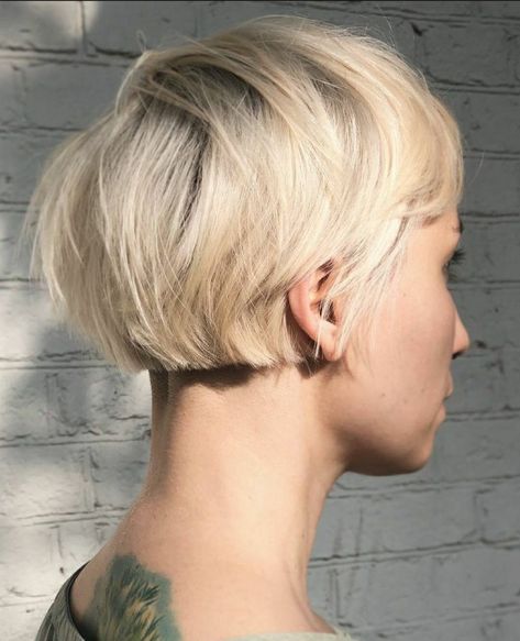 French Pixie Haircut Straight Hair, A Line Pixie, Very Short Bob Haircuts, Super Short Bob, Micro Bob, Edgy Short Hair, Haircut Inspiration, Haircut And Color, Penteado Cabelo Curto