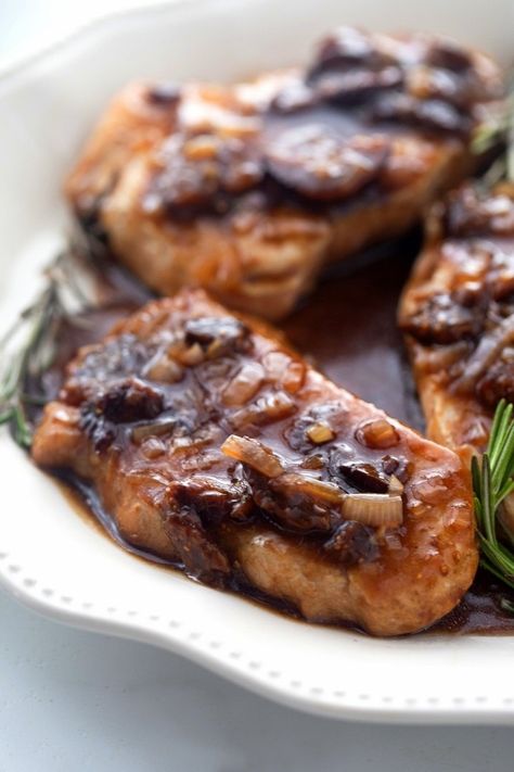 Boneless pork chops with a balsamic fig sauce, highlighting savory shallots and dried figs in the most elegant way. Pork Chops And Fig Jam, Fig Sauce For Pork, Pork Chops With Fig Jam, Fig Sauce Recipes, Fig Balsamic Vinegar Recipes, Fig Pork Chops, Pe Diet, Fig Pork, Balsamic Pork Chops