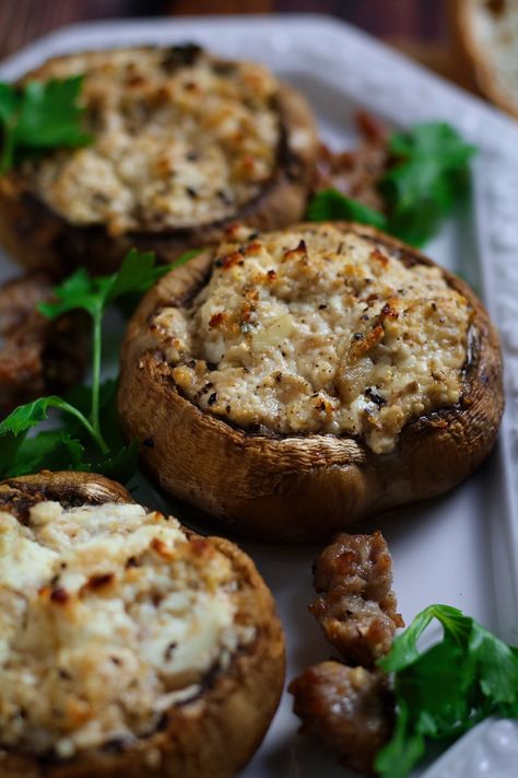 Feta Stuffed Mushrooms, Roasted Feta, Baked Mushrooms, 3 Course Meals, Stuffed Mushroom, Thanksgiving 2024, Feta Recipes, Baked Garlic, Diet Ideas