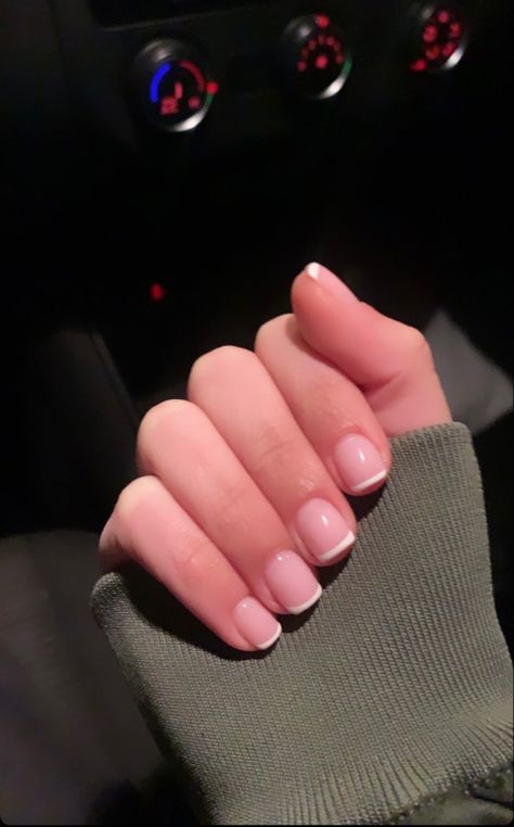 Short Natural Nail Colors, Short Acyrilics Nails French Tip, Nails With No Acrylic, Short French Tip Nails No Acrylic, Gel Nails Ideas No Acrylic, Elegant Short Manicure, Very Short Square French Tip Nails, Small Square Nails French Tip, Natural Nails No Gel