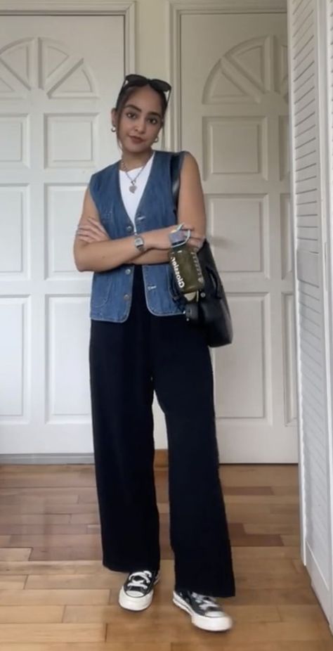 Gender Neutral Going Out Outfit, Artist Style Aesthetic, Summer Grad School Outfits, History Museum Outfit, Plus Size Transitional Outfits Summer To Fall, Barista Summer Outfit, Short Trip Outfits, Black Slacks Outfit Summer, Sleeveless Collared Shirt Outfit