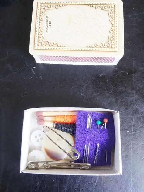 Sewing First Aid Kit, Altoids Tin Sewing Kit, Pill Bottle Sewing Kit, Mini Sewing Kit Diy, Emergency Sewing Kit, Small Sewing Kit, Sewing Kits Diy, Sewing Kit Box, Mini Sewing Kit