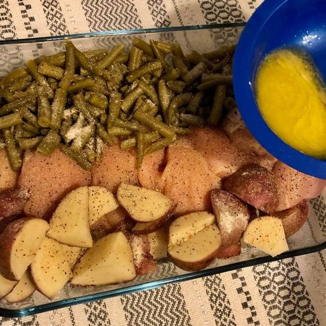 Chicken Green Beans And Potatoes, Chicken Green Beans Potatoes, Beans And Potatoes Recipe, Chicken Packets, Dinner Italian, Beans And Potatoes, Chicken Potato Bake, Beans In Crockpot, Chicken Green Beans