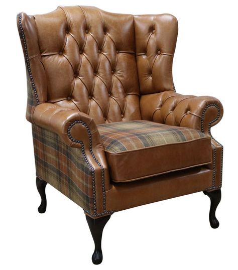 English House Interior, Chesterfield Wingback Chair, Brown Sofas, Vintage Wingback Chair, Country Living Room Furniture, English Cottage Interiors, Snug Room, Bedroom Updates, Country House Interior