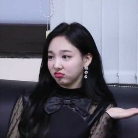 Bts Meme Faces, Funny Kpop Memes, Reaction Face, Blackpink Funny, Twice Kpop, Im Nayeon, Nayeon Twice, Memes Kpop, Meme Faces