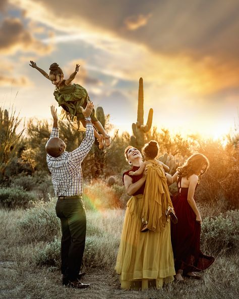 Family Desert Photos, Desert Christmas Photo Shoot, Desert Family Photoshoot Arizona, Family Desert Photoshoot, Family Pictures Desert, Desert Family Photos, Western Family Photos, Boho Family Photos, Desert Christmas