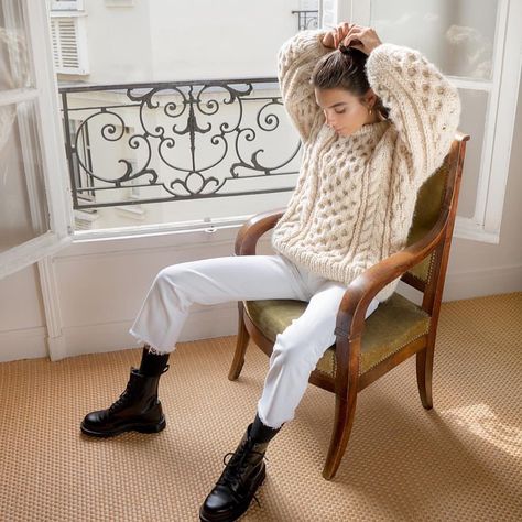 EXCESS ONLY on Instagram: “From archives. Aran sweater is still in our collection. Another classic.” Style Chic Parisien, Aran Sweaters, Dress Like A Parisian, Style Parisienne, Parisienne Chic, Parisian Chic Style, Outfit Classy, Aran Sweater, Paris Mode