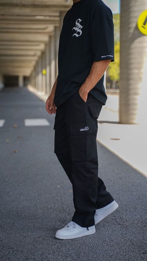 Very good material runs a bit small Mens All Black Streetwear, Men Style Inspo Streetwear, Cargo Pant For Men, Six Pocket Pants Men, Cargo Pants Outfit Street Style For Men, Men Cargo Pants Outfit Fashion, Men’s All Black Outfit Casual, Black Cargo Pants Outfit Street Style Men, All Black Mens Outfits Casual