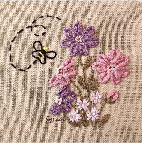 Handkerchief Embroidery, Sulaman Pita, Embroidery Hoop Art Diy, Simple Hand Embroidery Patterns, Stitches Embroidery, Diy Embroidery Designs, Hand Embroidery Patterns Flowers, Floral Embroidery Patterns, Diy Embroidery Patterns