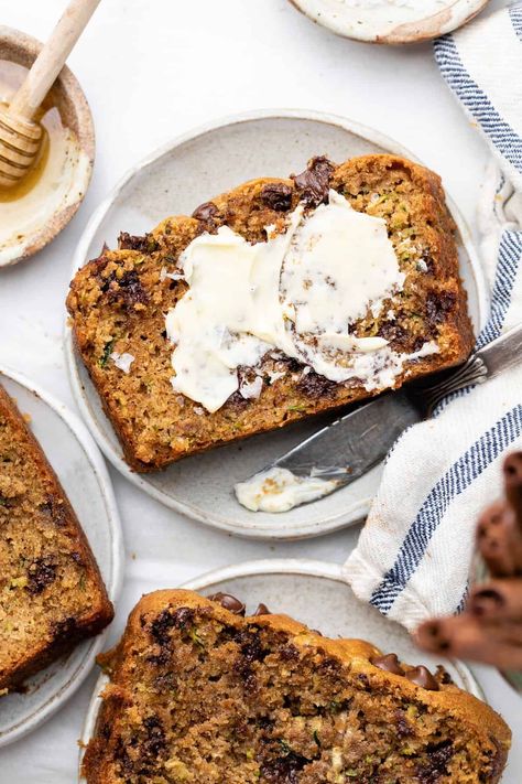 This healthy zucchini bread is an easy and delicious summer bread recipe made from whole wheat flour, Greek yogurt, no added sugar, and simple wholesome ingredients. It's so easy to make and everyone loves it! #baking #food #recipe #zucchini Zucchini Cake Healthy, Summer Bread, Healthy Zucchini Bread, Healthy Gingerbread Cookies, Yogurt Bread, Zucchini Bread Healthy, Recipe Zucchini, Chocolate Chip Zucchini Bread, Chocolate Chip Bread