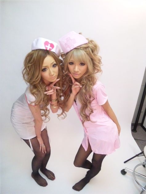 Gyaru | JapanPowered Gyaru Aesthetic, Agejo Gyaru, Soft Grunge Hair, 일본 패션, Gyaru Fashion, Japanese Street Fashion, J Fashion, Grunge Hair, Harajuku Fashion