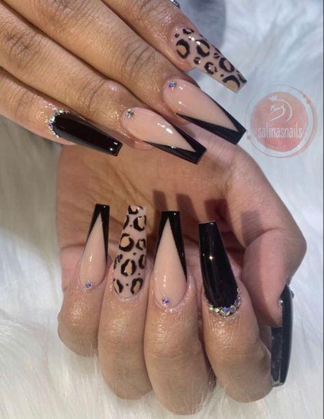 Cheetah Acrylic Nails, Short Summer Nails 2023, Nails Short Summer, Summer Nails Short, Short Summer Nails, Pink Tip Nails, Cheetah Nail Designs, Summer Nails 2023, Secret Nails