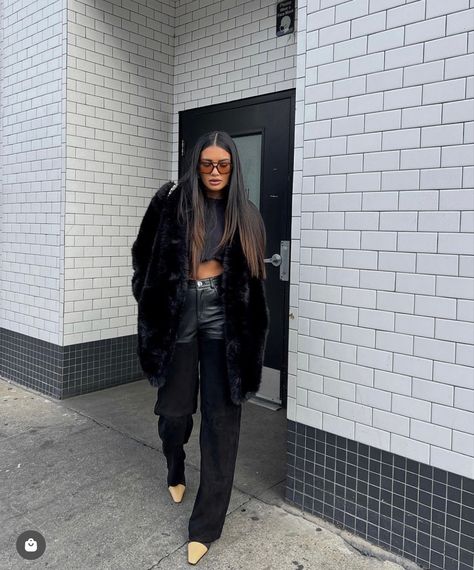 Cropped Black Fur Coat Outfit, Black Faux Fur Coat Outfits, Long Sleeve Winter Fur Coat For Streetwear, Black Long Sleeve Fur Coat, Faux Fur Coat Outfit, Faux Fur Coats Outfit, Oversized Long Sleeve Faux Fur Outerwear, Hailey Bieber Black Fur Coat, Fur Coat Outfit