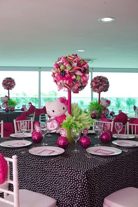 Sanrio Centerpiece Ideas, Hello Kitty Centerpiece Ideas, Hello Kitty Centerpieces, Quinceañera Ideas, Kitty Items, Kitty Art, Party Rock, Kitty Party, Hello Kitty Party