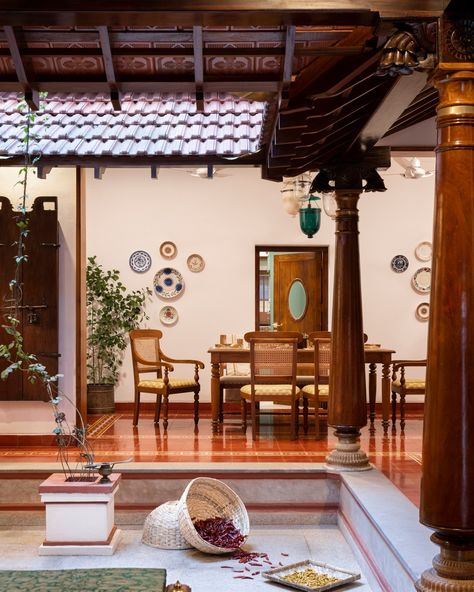 Lovely house in Thrissur Kerala - Traditional Kerala architecture plus the modern aspects, a wonderful meld of old-style living with vivid and contemporary nuances. Chettinad House Interiors, House Design Kerala, Kerala Interior, Traditional Indian Houses, Small House Design Kerala, Chettinad House, Kerala Traditional House, Indian Houses, Vastu House