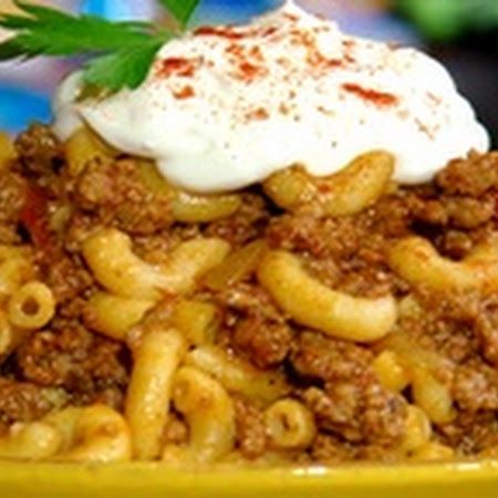 Bobby's Goulash Recipe courtesy Paula Deen Old Fashioned Goulash, Goulash Recipe, Paula Deen Recipes, Chili Mac, Goulash Recipes, Think Food, Paula Deen, Goulash, Beef Dishes