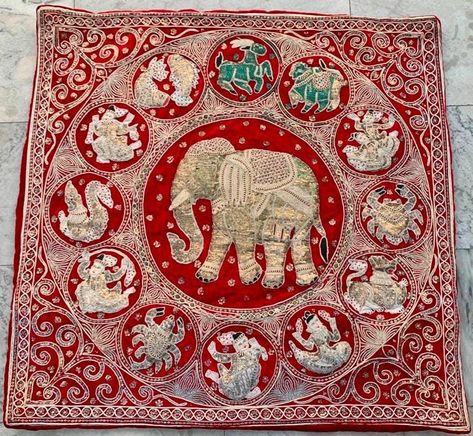 Antique Handmade Indian Tapestry, Elephant Wall Hangings, Goblins Religions Tapestry, Medieval Tapestry, Bedroom Decorative, 85 x 85 cm Elephant Wall Hanging, Elephant Tapestry, French Tapestry, Tapestry Vintage, Medieval Tapestry, Indian Tapestry, Aubusson Rugs, Vintage Elephant, Vintage Tapestry