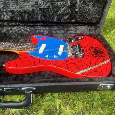 1 of only 50 ever made, Fender Mustang Spider-Man ! Other than the ding shown on the bottom of the guitar it   s mint. Perfectly set up. Comes with g... Spiderman Guitar, Fender Mustang Guitar, Kuromi Room, Mustang Guitar, Learn Drums, Guitar Artwork, Fender Mustang, Electric Guitar Design, Dj System