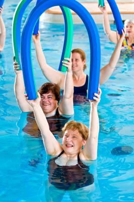 Pool Noodle Exercises For Seniors, Pool Noodle Exercises Water Aerobics, Aquafit Exercises, Water Pilates, Exercises In The Pool, Pool Noodle Exercises, Water Aerobics Routine, Aqua Exercises, Swimming Exercises