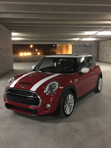 Mini Cooper 2 Door Hardtop, Red Mini Cooper Convertible, Mini Cooper 2 Door, Red Mini Cooper Aesthetic, Mini Copper Aesthetics, Cute Mini Cooper, Mini Cooper 2017, Red Mini Cooper, Red Cars