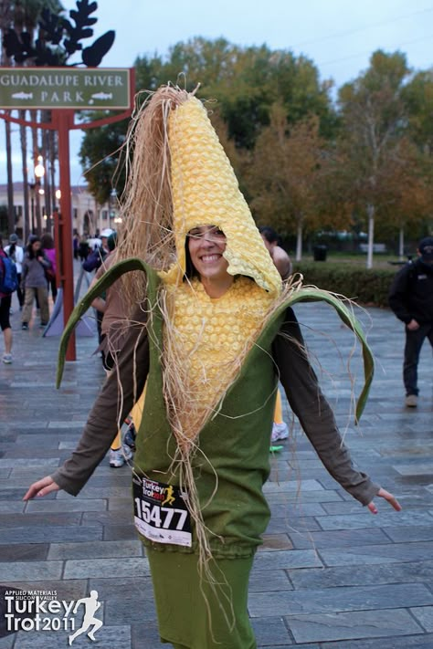 Corn Runner Corn Halloween Costume, Halloween Running Costumes, Vegetable Costumes, Corn Costume, Clean Ears, Purim Costumes, 1 Million Views, Fun Halloween Food, Turkey Trot