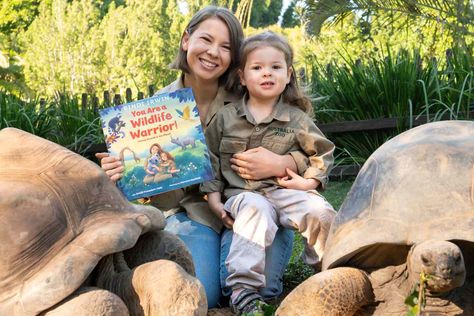 Irwin Family, Crocodile Hunter, Saving Animals, Bindi Irwin, Fun Facts About Animals, Steve Irwin, Book Editorial, Nature Conservation, Kids Book