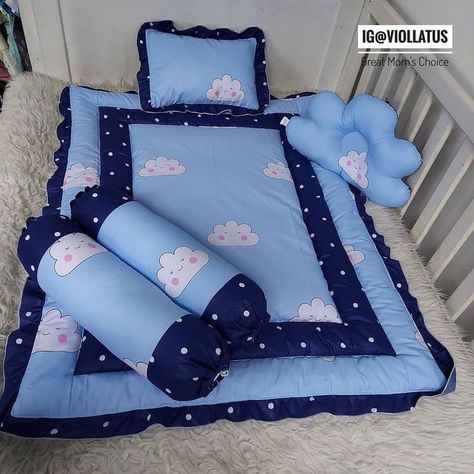 Draps Design, Newborn Baby Bedding, Baby Crafts Diy, Bed Cover Design, Designer Bed Sheets, Sewing Baby Clothes, Baby Sheets, Sewing Easy Diy, Baby Room Inspiration