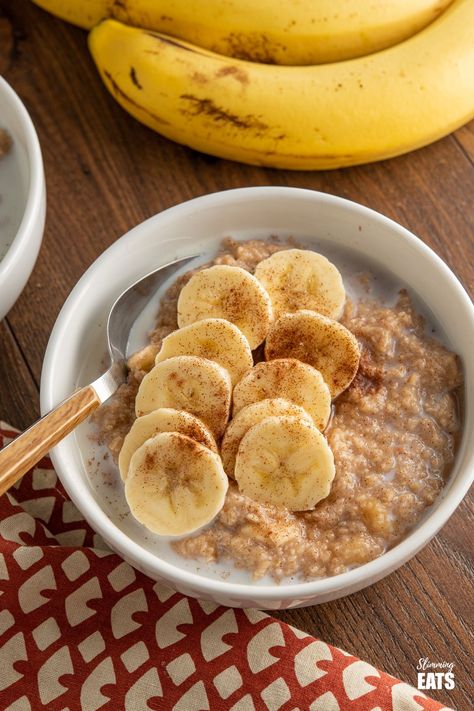 Oatmeal With Banana, Delicious Healthy Breakfast Recipes, Oat Bowls, Yummy Healthy Breakfast, Cinnamon Oatmeal, Oatmeal Bowls, Banana Breakfast, Filling Breakfast, Baked Oats