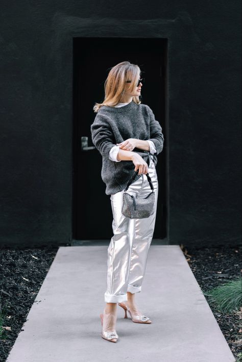 Sliver Pant Outfit, Silver Trousers Outfits Street Styles, Silver Street Style, Style Silver Pants, Styling Silver Pants, Metallic Silver Pants Outfit Casual, How To Style Silver Pants, Silver Pants Street Style, Metallic Trousers Outfit