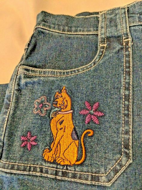 Bell Bottom Scooby Doo Vintage Girls Jeans Embroidered Peace Symbol SZ12 2 Scooby Aesthetic, Scooby Doo Vintage, Universal Outfits, Mystery Gang, Jean Art, Jean Wide Leg, Scooby Doo Mystery Incorporated, Barn Kitchen, Boy And Girl Cartoon