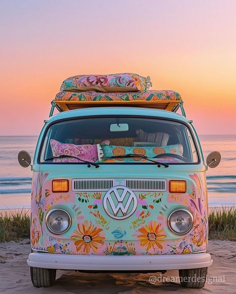 Volxwagon Van Aesthetic, Volkswagen Painting, Vw Bus Art, Volkswagen Bus Art, Vw Hippie Van, Combi Hippie, Volkswagon Bus, Van Hippie, Vintage Volkswagen Bus