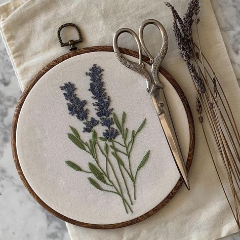 Finished hoops make a great Mothers Day gift! Each one is unique and made with care. Order by tomorrow for arrival by Mothers Day and a discount shop wide! Etsy shop link in bio. . . . #embroidered #embroidery #modernembroidery #handembroidery #handembroidered #damngoodstitches #dmcembroidery #botanicalembroidery #floralart #floralembroidery #embroidersofinstagrams Art Altar, Embroidery Stitches Flowers, Mom Embroidery, Embroidered Wall Art, Embroidery Painting, Hardanger Embroidery, Embroidery Book, Embroidered Art, Briar Rose