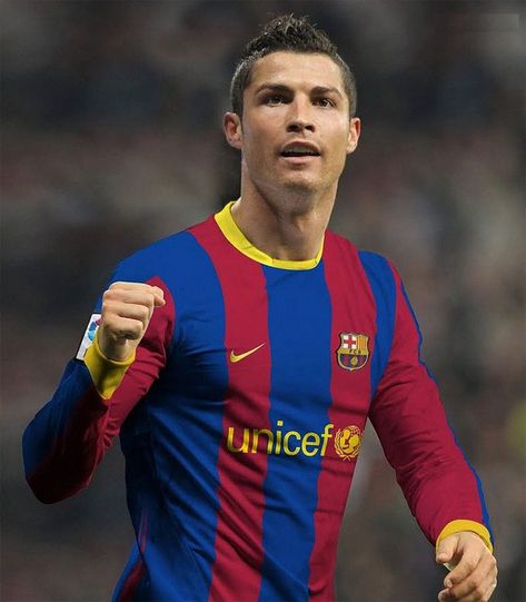 Cristiano Ronaldo has offered himself to Barcelona for 2020/21 Ronaldo Barcelona, Ronaldo Shirt, Jorge Mendes, Ronaldo Jersey, Barcelona Shirt, Mauro Icardi, Cristiano Ronaldo Wallpapers, Ronaldo Wallpapers, كريستيانو رونالدو