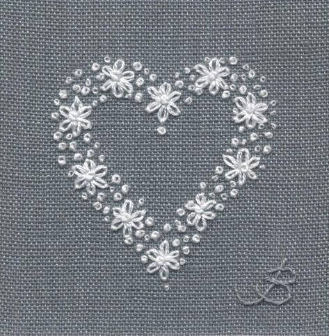 Embroidery Hearts, Crewel Embroidery Kits, Pola Sulam, Learn Embroidery, 자수 디자인, Simple Embroidery, Silk Ribbon Embroidery, Sewing Embroidery Designs, Crewel Embroidery