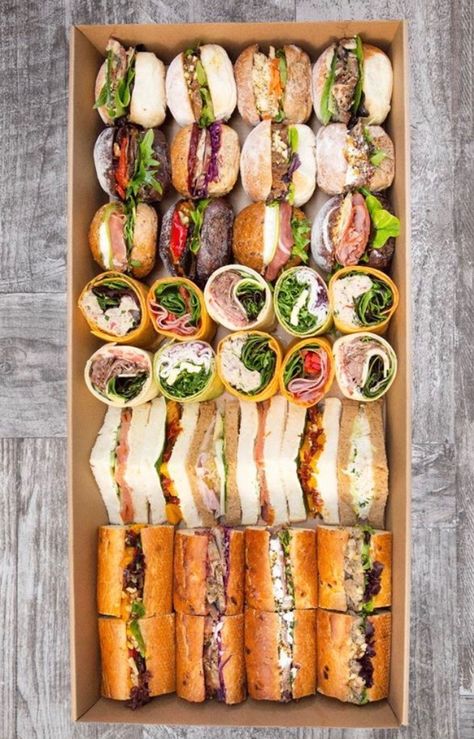 Catered Sandwich Ideas, Triangle Sandwich Platter, Tea Sandwich Display Ideas, Catering Sandwiches Ideas, Party Platters For A Crowd, Boxed Sandwiches, Sandwich Decoration Ideas, Sandwich Plating Ideas, Lunch Special Ideas Restaurant