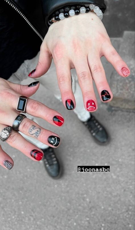 Masc Nail Art, Eurovision Nails, Masc Nails Designs, Masc Nails, Boy Nails, Channel Nails, Men Nails, Joonas Porko, Mens Manicure