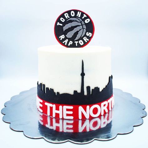 Grace Kim on Instagram: “I think I could draw their logo blindfolded now that I've spent an hour staring at it 🥴 My Raptors knowledge starts and ends with Kawhi…” Raptors Cake, Raptor Cake, Sports Themed Cakes, Toronto Raptors, Sports Theme, Themed Cakes, Toronto, Birthday Cake, Baking