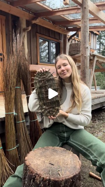 Alex Rooted on Instagram: "Making an oval basket base ✨ #willowbasket #slowliving #cottagecore #cabininthewoods #forestliving" Twig Baskets Diy, Basket Willow, Family Compound, Oval Basket, Willow Basket, Basket Weaving Diy, Willow Weaving, Diy Basket, Cabin In The Woods